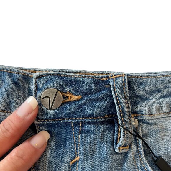 Vigoss women's size 28 light wash high waist frayed edge denim jean shorts #2685 - Picture 3 of 10